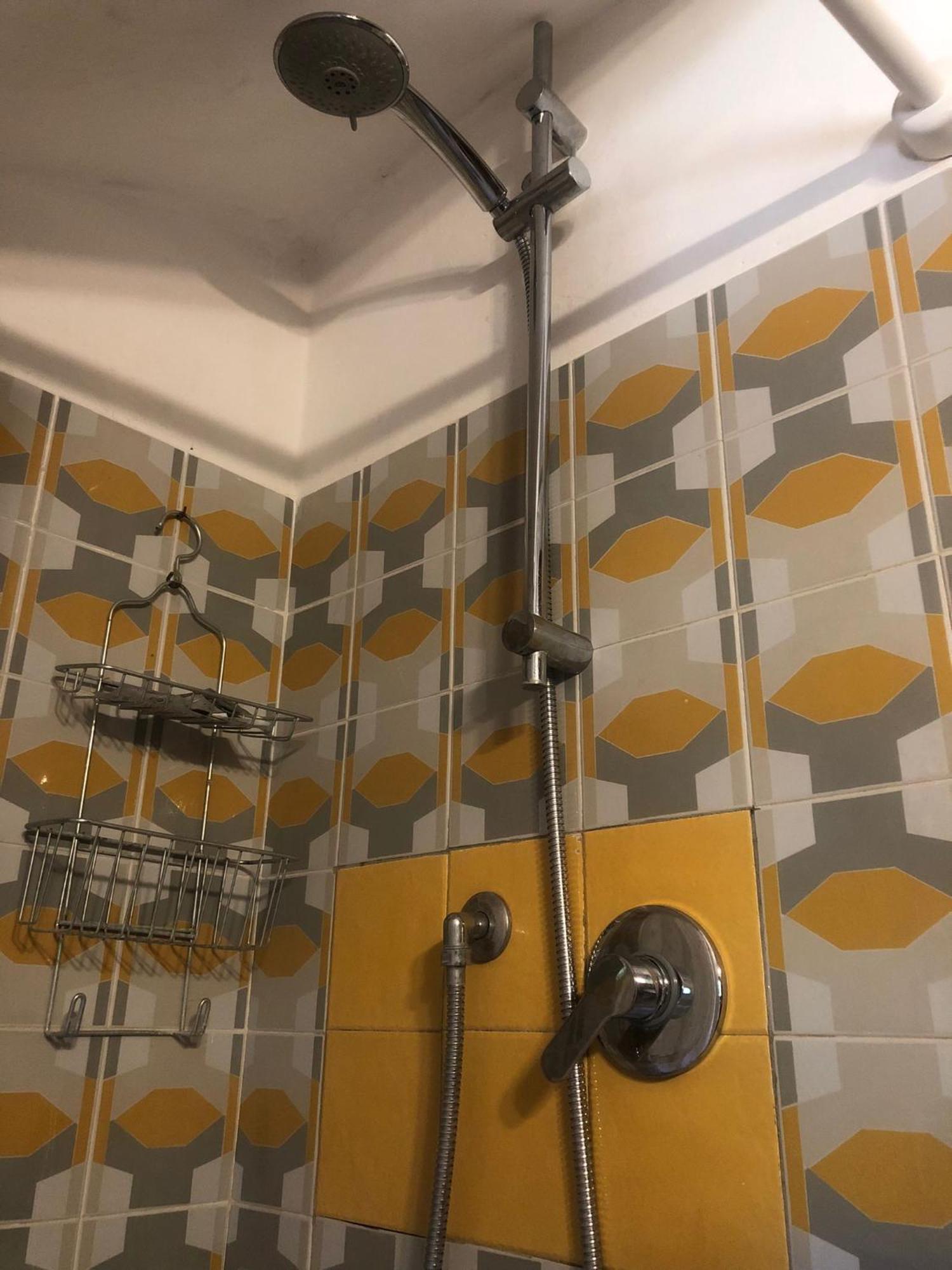 Spazioso Appartamento Castel di Leva Bagian luar foto